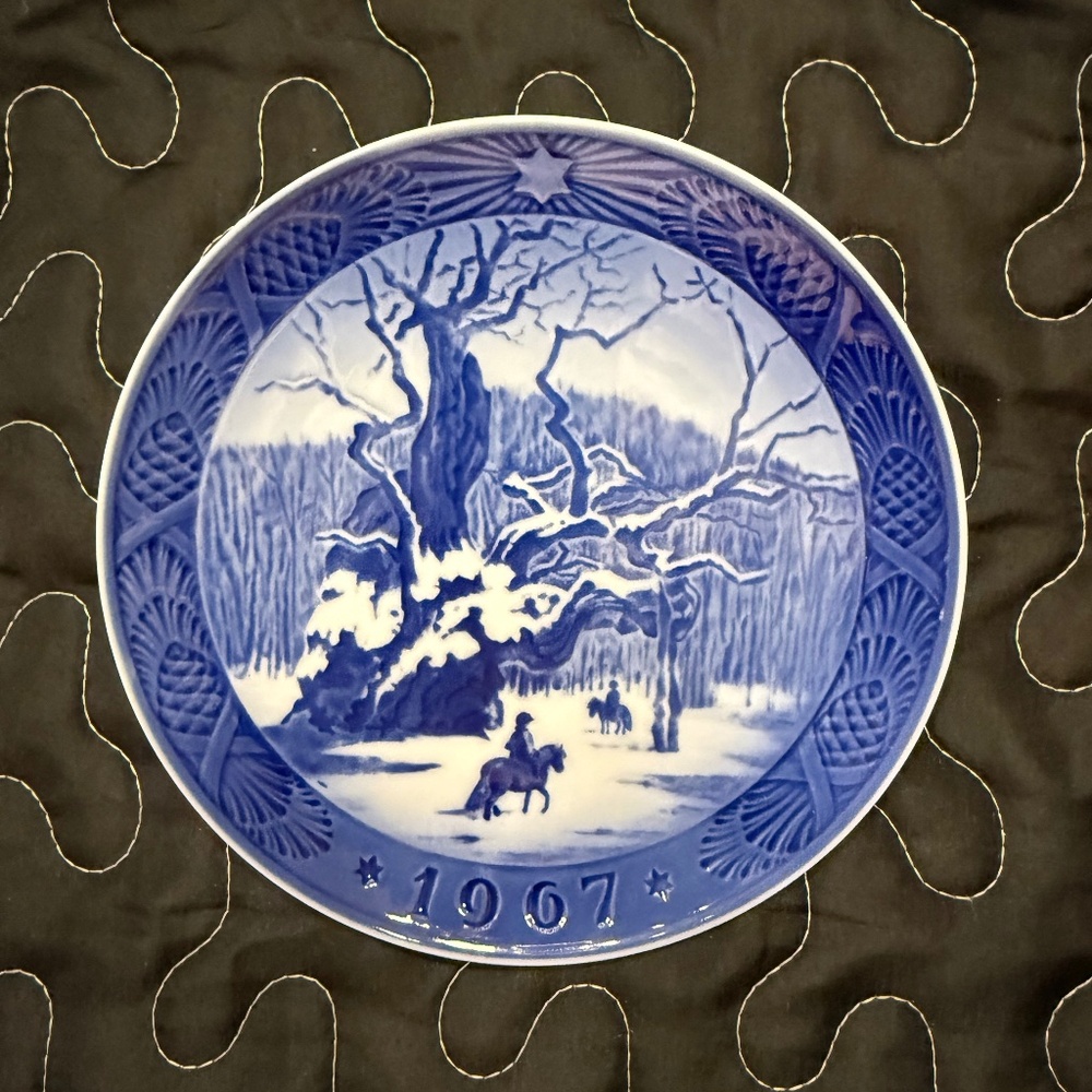 Royal Copenhagen Christmas Plate 1967 The Royal Oak